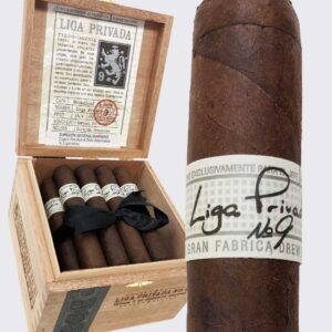 D.E. Liga Privada - Nine (Robusto)